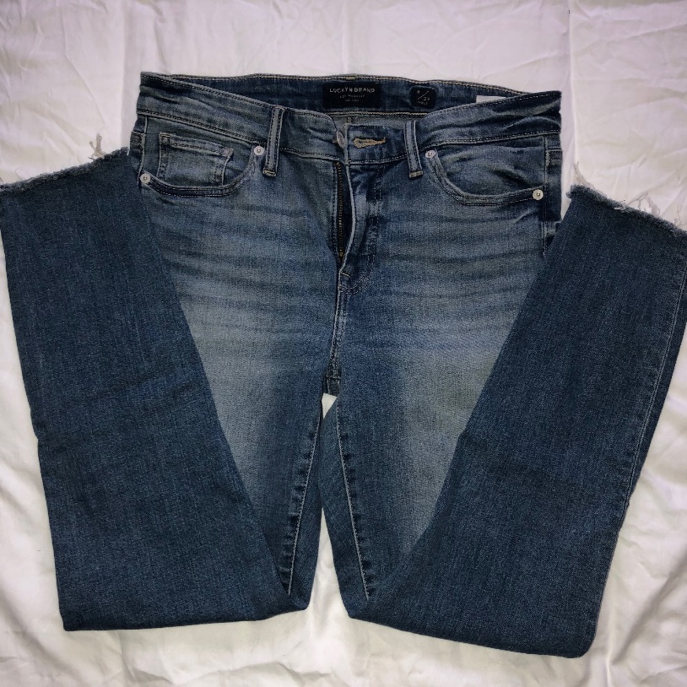 Lucky Brand skinny jeans, mid-rise, ankle length, medium wash, size 8 / 29